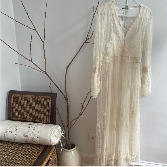 Zara Woman Size S EMBROIDERED DRESS ECRU - 7901/404 - Picture 4 of 7